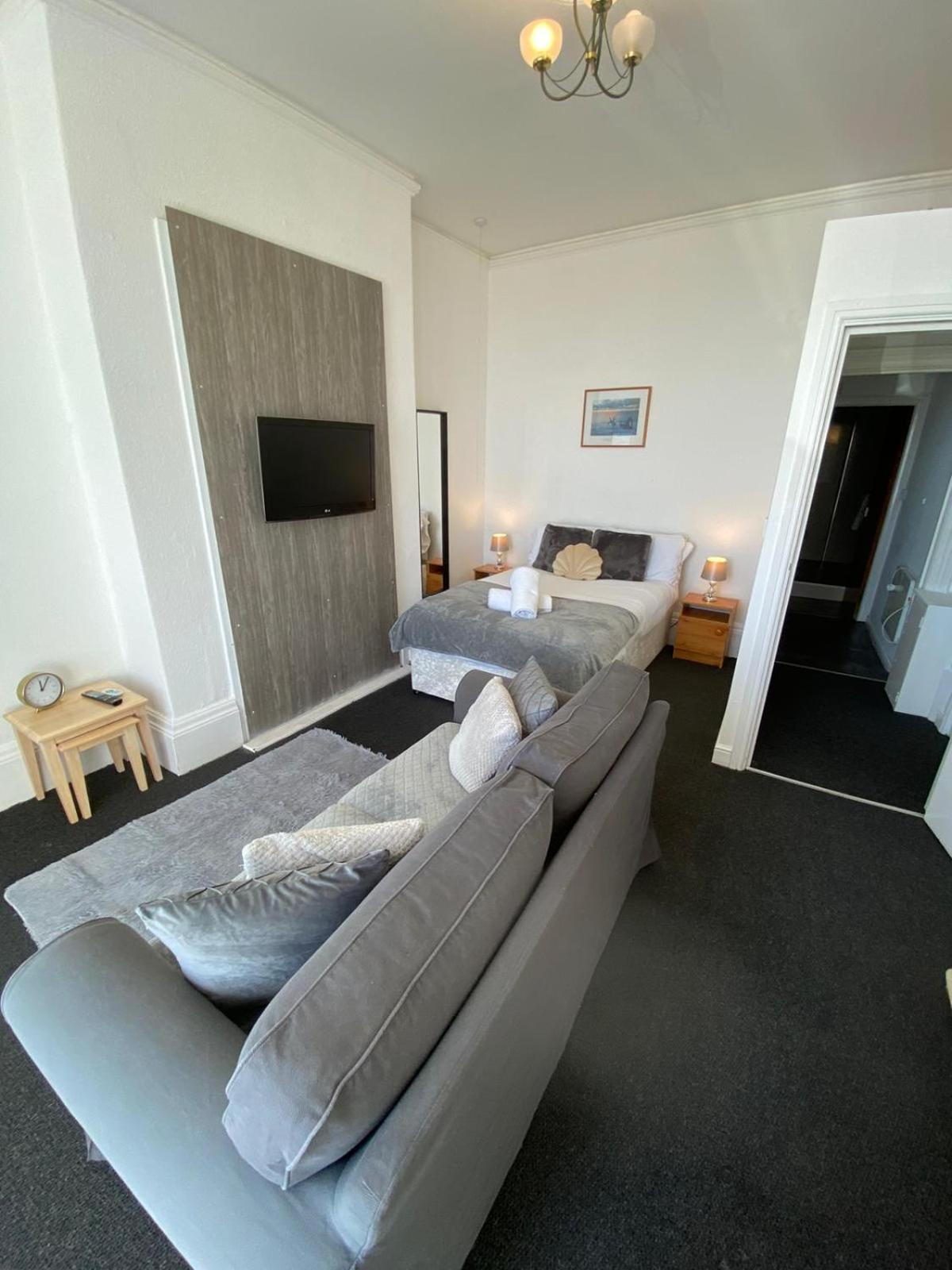 Farina No1, Sea View Studio Sleeping 2 Guests Bridlington Exteriör bild